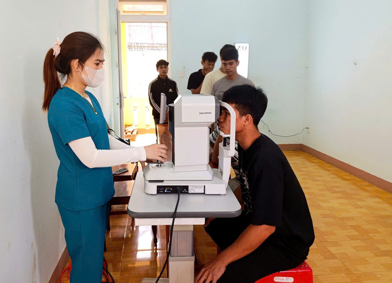 Xã Liên Sơn Lắk thực hiện khám tuyển nghĩa vụ quân sự năm 2026